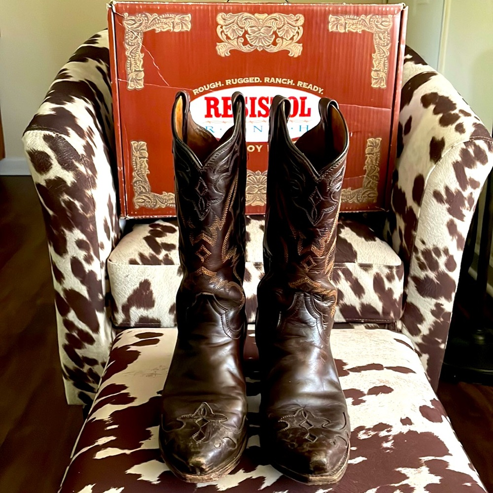 RESISTOL  RANCH by Lucchese Women’s Dark Brown Size. 8 B